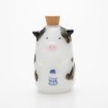 涌井梓「ガラス瓶：牛」