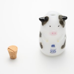 画像6: 涌井梓「ガラス瓶：牛」