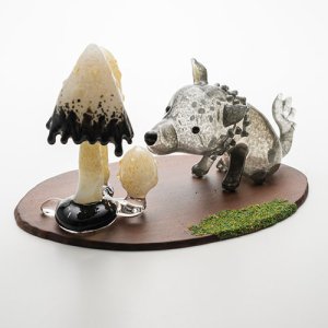 画像2: 清藤智子「オオカミの仔とササクレヒトヨタケ」