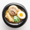 鈴木奈穂子「とんぼ玉　ラーメン」