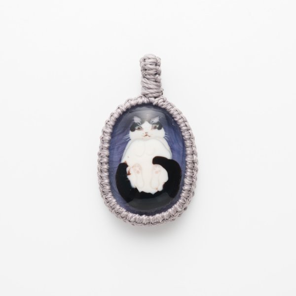 画像1: 坂上友弥「香箱ねこペンダントトップ」 (1)